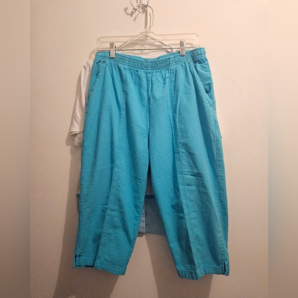 Alfred Dunner Top PL & Erika Capri's M #W-614 - Picture 7 of 16